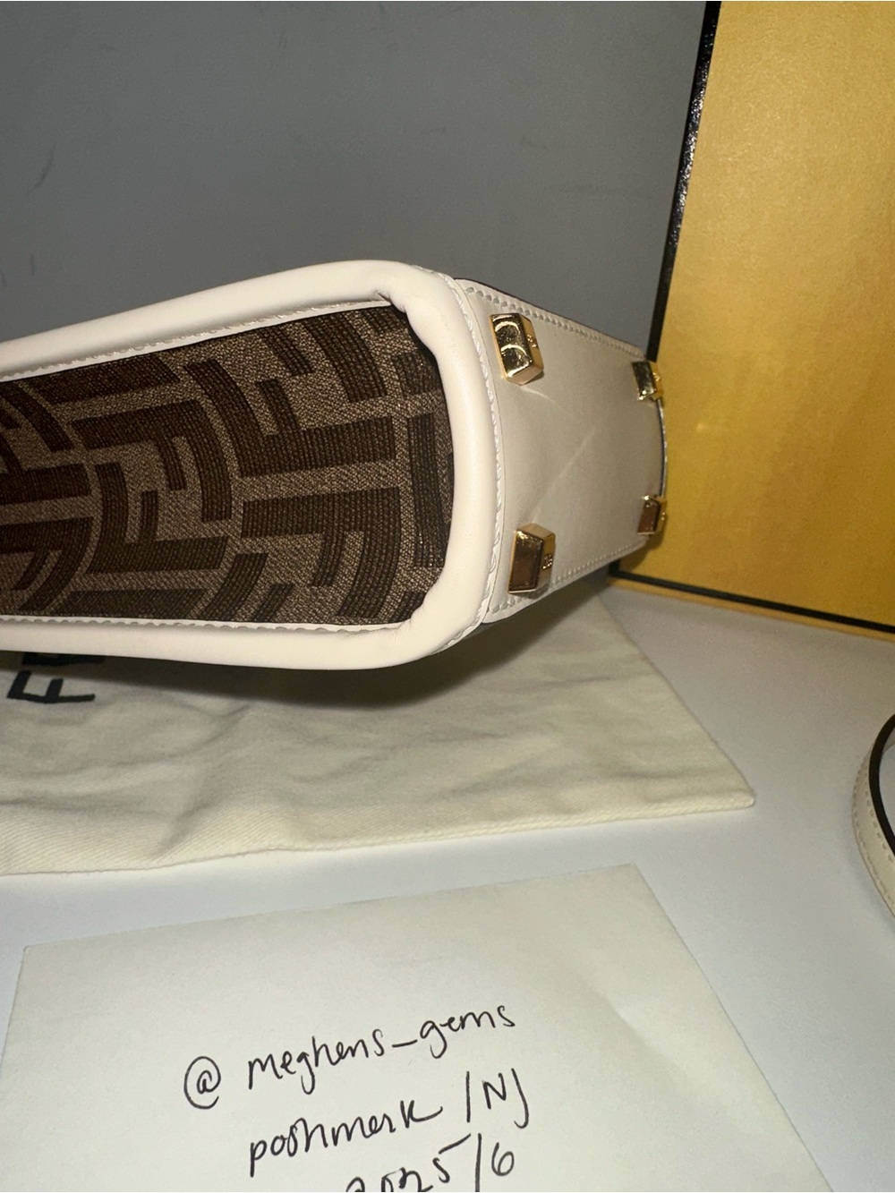 Fendi Sunshine Mini Tote | Hairdo Girls - Picture 4 of 9